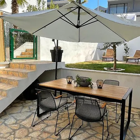 Apartament Great Outdoor Living Steps Away From The