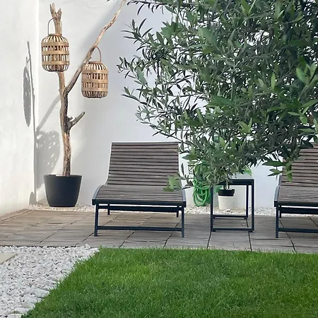 Great Outdoor Living Steps Away From The Sutivan